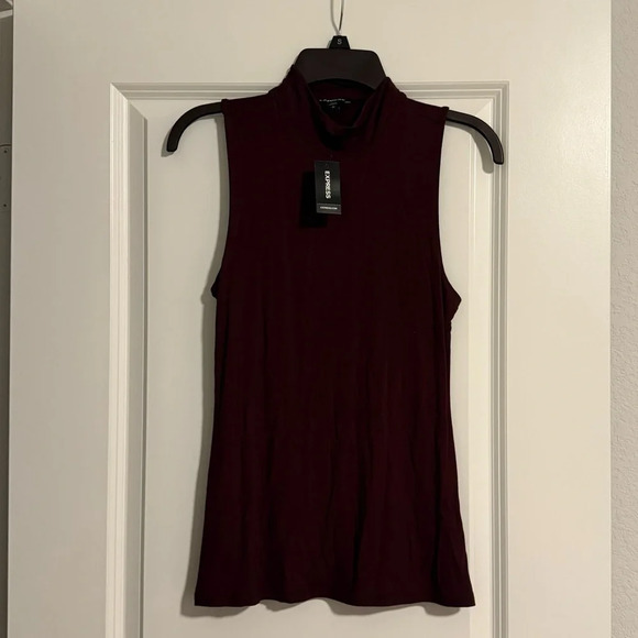 Express Tops - NWT EXPRESS SLEEVELESS TURTLENECK SIZE SMALL